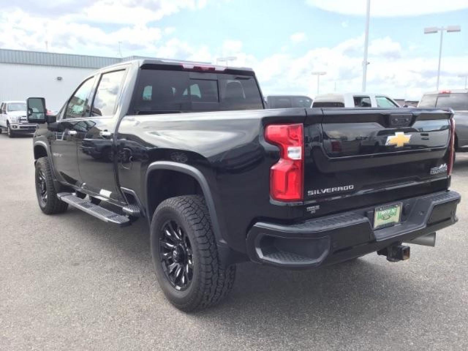 2022 Black /Jet Black Chevrolet Silverado 3500HD High Country Crew Cab 4WD (1GC4YVEY5NF) with an 6.6L V8 OHV 32V TURBO DIESEL engine, 6-Speed Automatic transmission, located at 1235 N Woodruff Ave., Idaho Falls, 83401, (208) 523-1053, 43.507172, -112.000488 - 2022 Chevrolet Silverado 3500HD High Country, 6.6L Duramax turbo diesel! This truck comes with aftermarket 20 inch FUEL BLITZ wheels wrapped in near new DYNAPRO AT2 tires. At Timberline Auto it is always easy to find a great deal on your next vehicle! Our experienced sales staff can help find the r - Photo #5