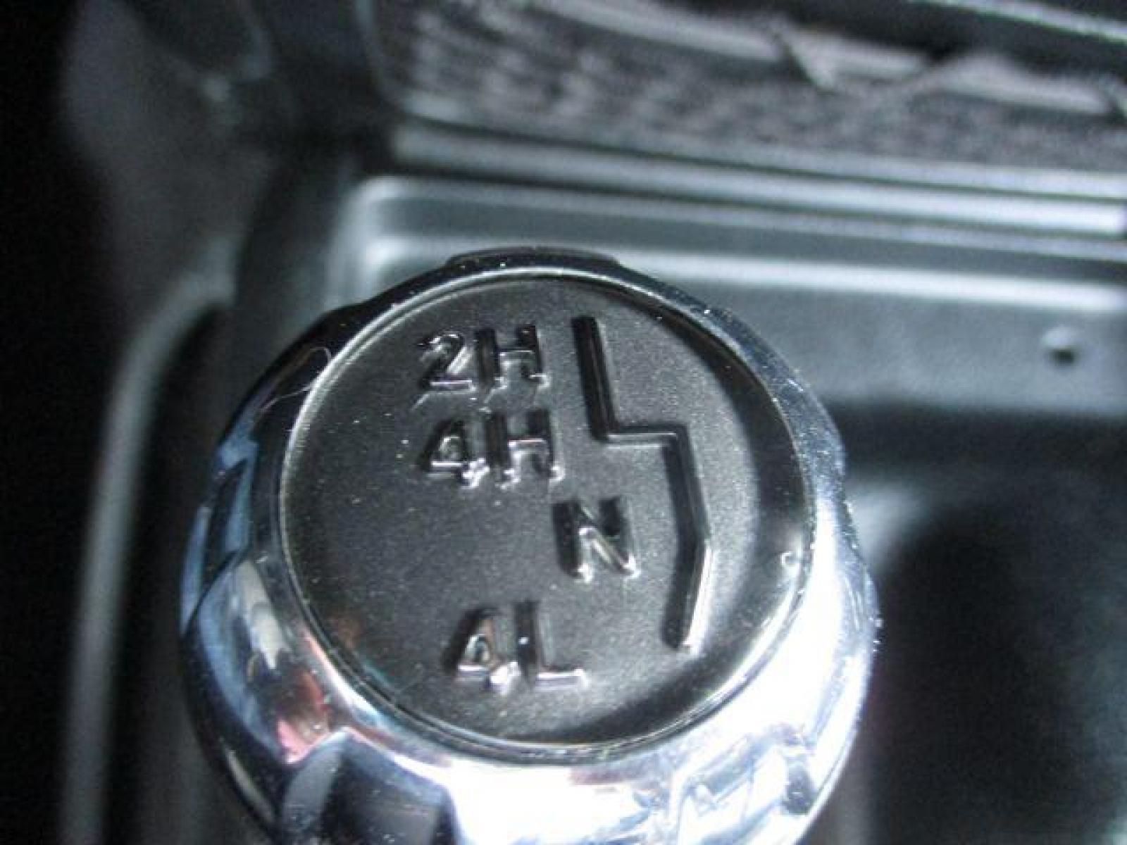 2018 Black Clear Coat /Black, cloth Jeep Wrangler JK Unlimited Sahara 4WD (1C4BJWEG8JL) with an 3.6L V6 DOHC 24V FFV engine, 6-Speed Automatic transmission, located at 1235 N Woodruff Ave., Idaho Falls, 83401, (208) 523-1053, 43.507172, -112.000488 - Photo #24