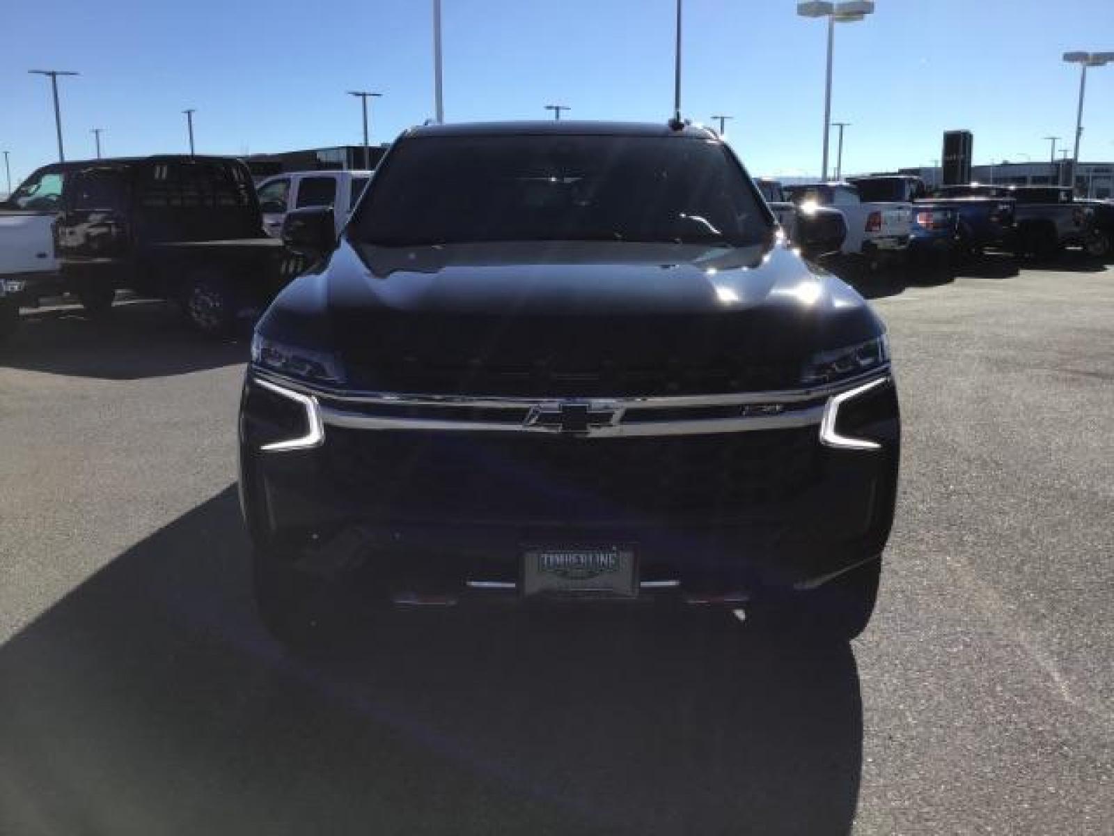 2022 Black /Jet Black Chevrolet Suburban Z71 (1GNSKDKDXNR) with an 5.3L V8 OHV 16V engine, 10-Speed Automatic transmission, located at 1235 N Woodruff Ave., Idaho Falls, 83401, (208) 523-1053, 43.507172, -112.000488 - This 2022 Chevrolet Suburban LT Z71, has the 5.3L V8 motor. It only has 35,683 miles. Comes with leather seats, both fronts seats are powered, heated seats, remote start, back up camera, lane assist, rear climate control, Bose stereo system, Running boards , and it has a towing package. At Timberlin - Photo #6