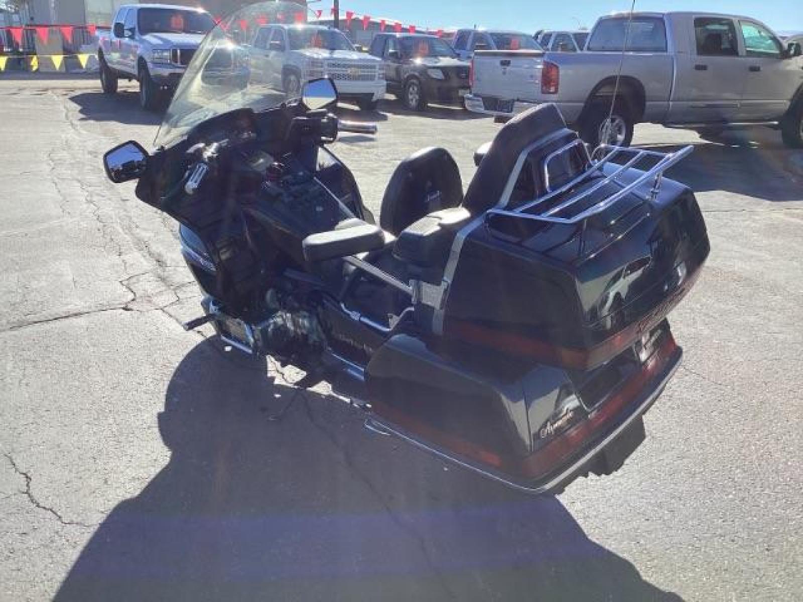 1991 BLACK Honda GL1500A - (1HFSC2206MA) with an 1520CC engine, located at 1235 N Woodruff Ave., Idaho Falls, 83401, (208) 523-1053, 43.507172, -112.000488 - The 1991 Honda GL1500A, also known as the Honda Gold Wing Aspencade, is a touring motorcycle that was known for its comfort, performance, and array of features. Here are some of the notable features of the 1991 GL1500A: Engine: The GL1500A is powered by a liquid-cooled, horizontally opposed six-cyl - Photo #2