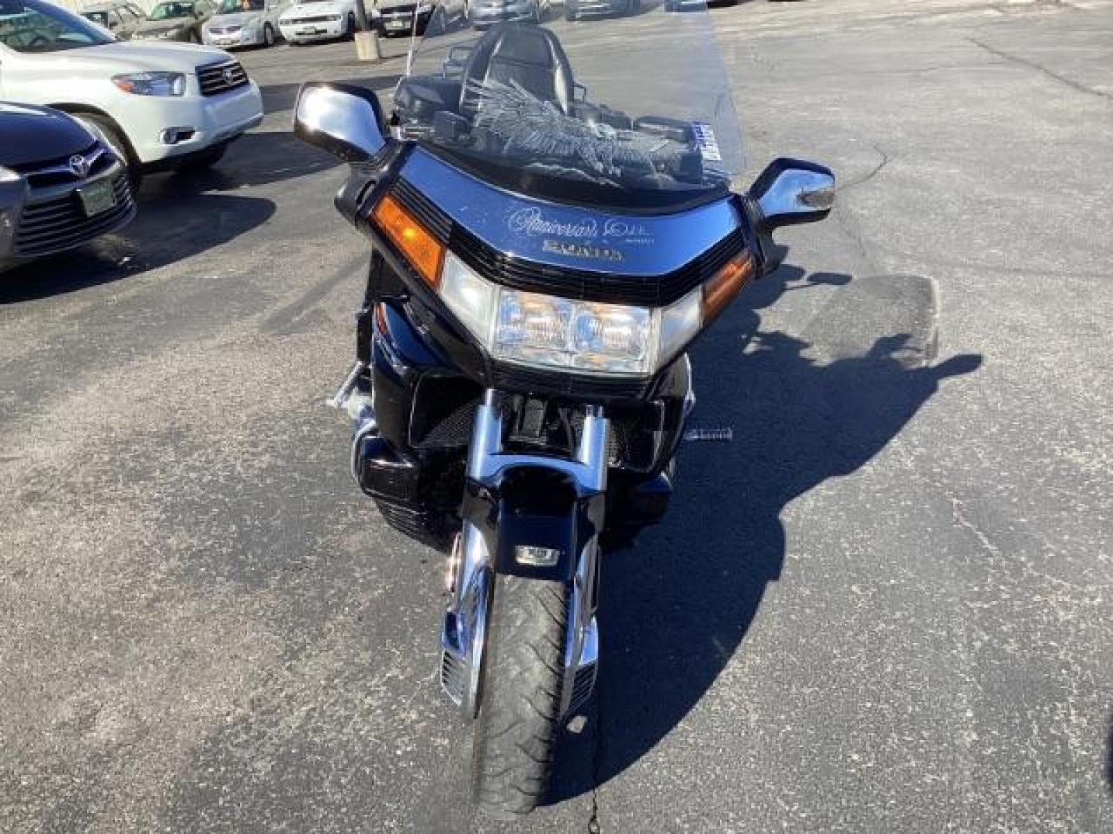 1991 BLACK Honda GL1500A - (1HFSC2206MA) with an 1520CC engine, located at 1235 N Woodruff Ave., Idaho Falls, 83401, (208) 523-1053, 43.507172, -112.000488 - The 1991 Honda GL1500A, also known as the Honda Gold Wing Aspencade, is a touring motorcycle that was known for its comfort, performance, and array of features. Here are some of the notable features of the 1991 GL1500A: Engine: The GL1500A is powered by a liquid-cooled, horizontally opposed six-cyl - Photo #7