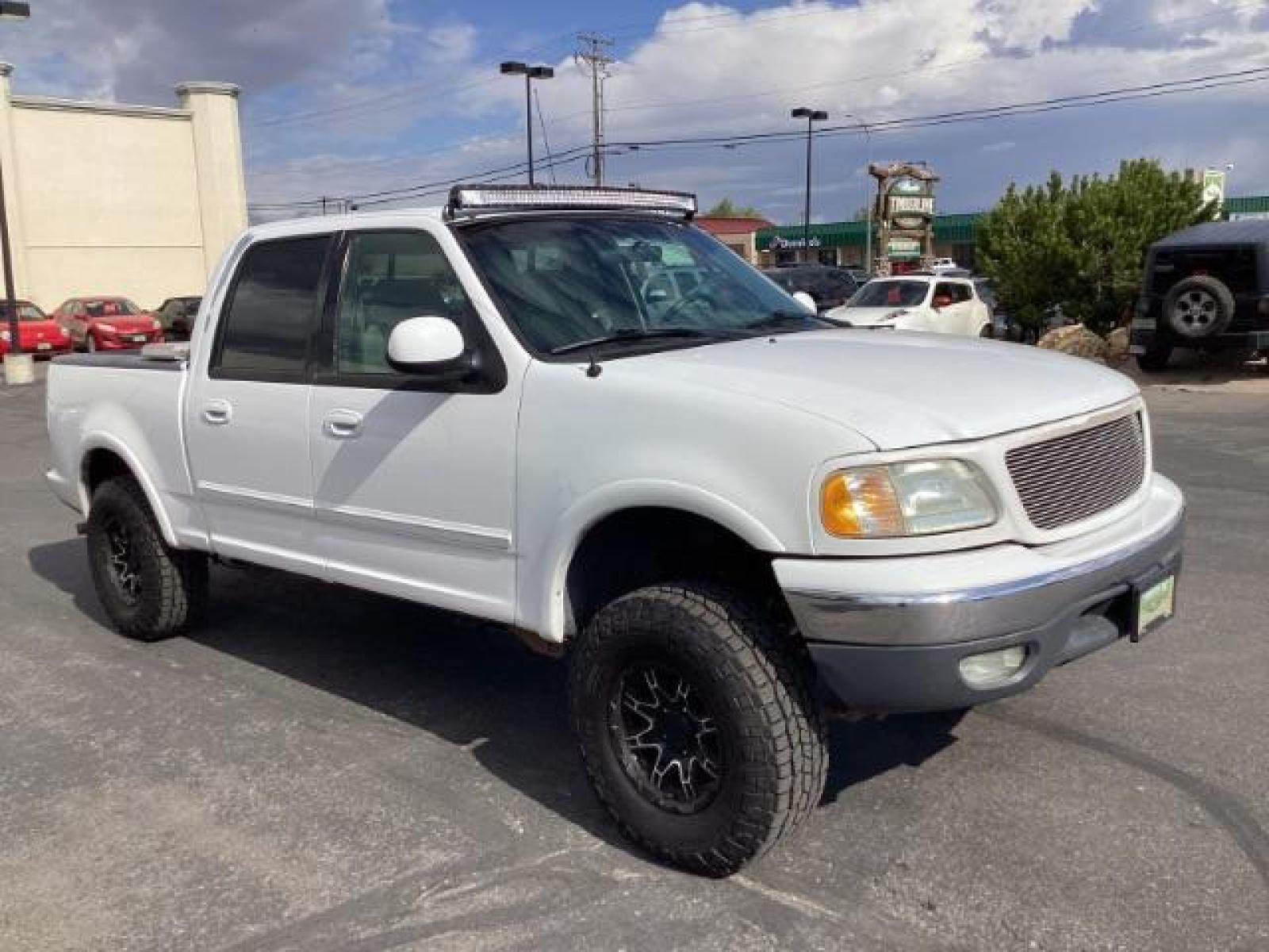 2001 WHITE /Medium Graphite Cloth Ford F-150 XLT SuperCrew 4WD (1FTRW08L51K) with an 5.4L V8 SOHC 16V engine, 4-Speed Automatic transmission, located at 1235 N Woodruff Ave., Idaho Falls, 83401, (208) 523-1053, 43.507172, -112.000488 - The 2001 Ford F-150 XLT 4x4 SuperCrew typically offers a range of features suitable for both work and everyday use. Here are some key features you can typically find in the 2001 Ford F-150 XLT 4x4 SuperCrew: Engine Options: The 2001 F-150 XLT SuperCrew usually offers a choice of engine options: 4. - Photo #7