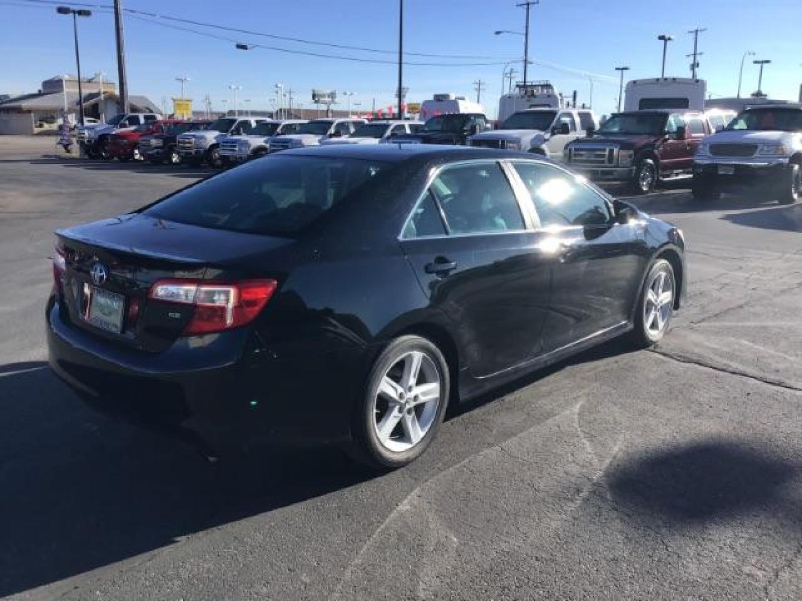 2012 Attitude Black Metallic /Black Leather Interior Toyota Camry SE (4T1BF1FKXCU) with an 2.5L L4 DOHC 16V engine, 6-Speed Automatic transmission, located at 1235 N Woodruff Ave., Idaho Falls, 83401, (208) 523-1053, 43.507172, -112.000488 - This 2012Toyota Camry SE, has 222,000 miles. Comes with cloth seats, cruise control, AM/FM CD Stereo, and power windows and locks. At Timberline Auto it is always easy to find a great deal on your next vehicle! Our experienced sales staff can help find the right vehicle will fit your needs. Our kno - Photo #4
