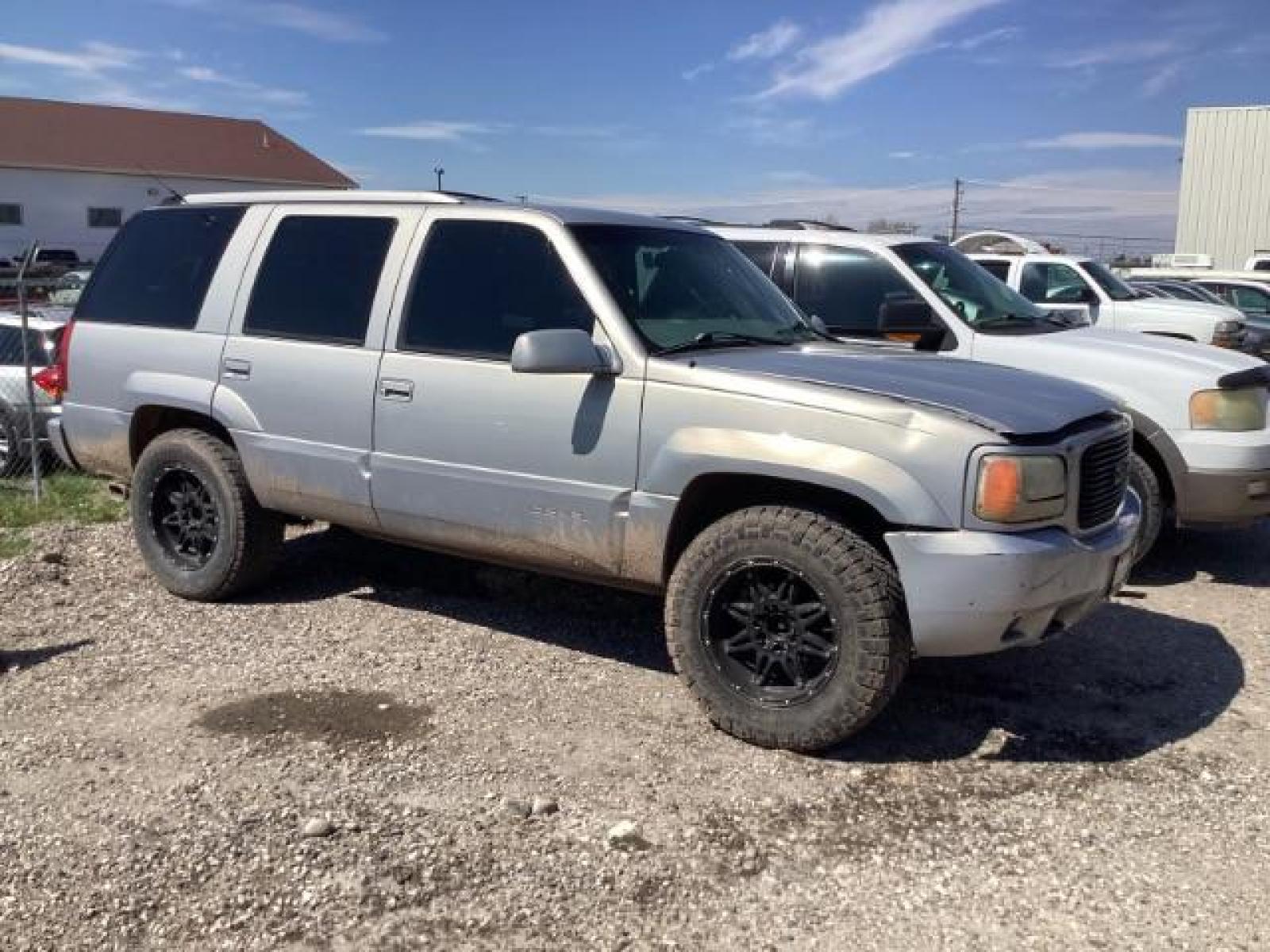 2000 Pewter Metallic GMC Yukon SLE 4WD (1GKEK13R5YR) with an 5.7L V8 OHV 16V engine, 4-Speed Automatic transmission, located at 1235 N Woodruff Ave., Idaho Falls, 83401, (208) 523-1053, 43.507172, -112.000488 - New Inventory. Going thru service and inspect. Call for more pictures. At Timberline Auto it is always easy to find a great deal on your next vehicle! Our experienced sales staff can help find the right vehicle will fit your needs. Our knowledgeable finance department has options for almost any cred - Photo #0